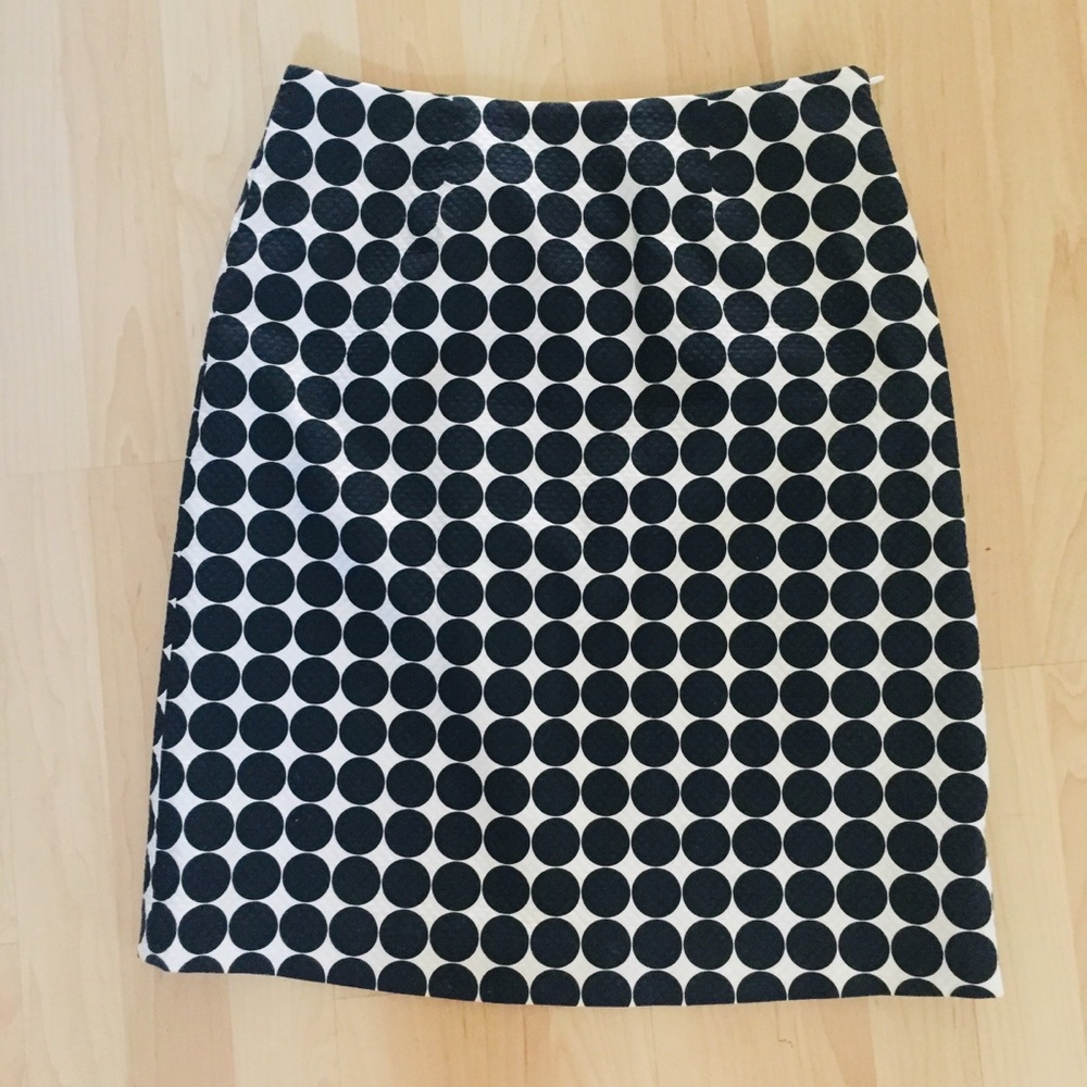 Doncaster polka dot textured pencil skirt size 2